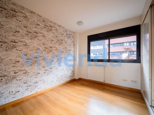 2 soverom Leilighet til leie i Legazpi, Madrid by med svømmebasseng garasje - € 1 595 (Ref: 9485202)