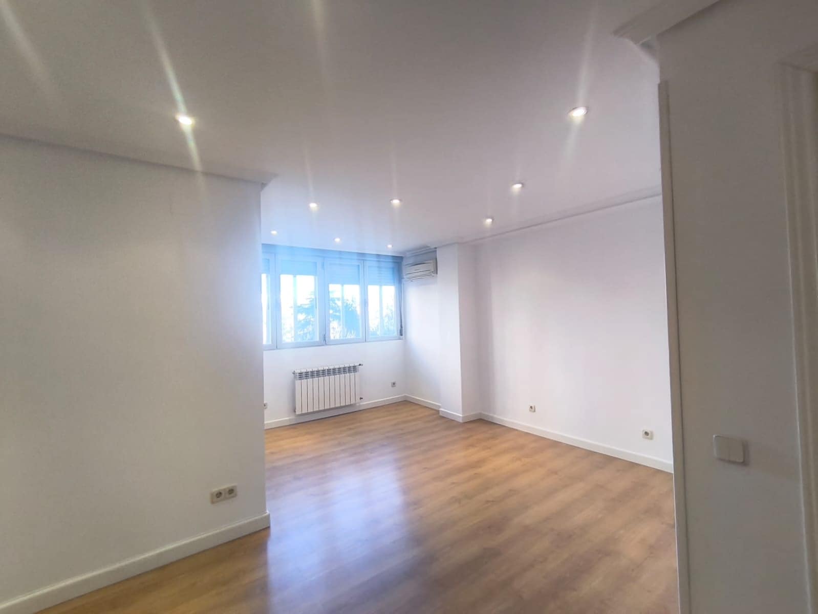 2 makuuhuone Asunto vuokrattavana paikassa Madrid kaupunki mukana uima-altaan - 1 600 € (Ref: 9491151)