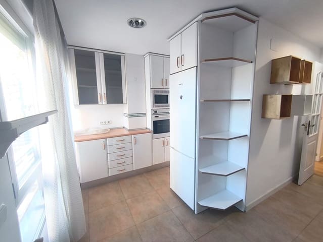 2 makuuhuone Asunto vuokrattavana paikassa Colina, Madrid kaupunki mukana uima-altaan - 1 600 € (Ref: 9491151)