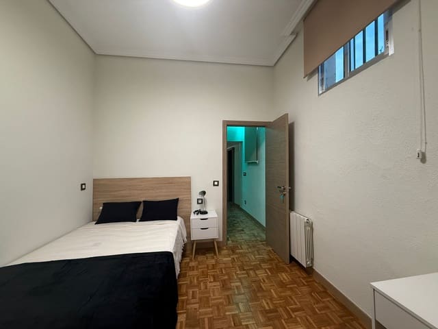 3 makuuhuone Asunto vuokrattavana paikassa Palacio, Madrid kaupunki - 2 500 € (Ref: 9497042)