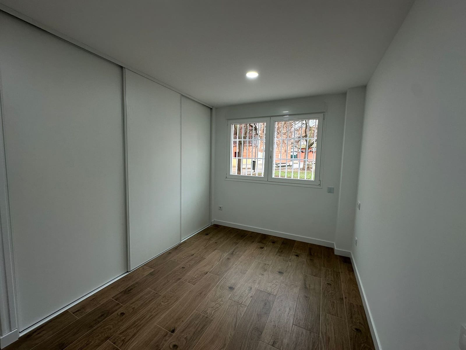 2 soveværelse Lejlighed til leje i Madrid by - € 1.250 (Ref: 9502061)