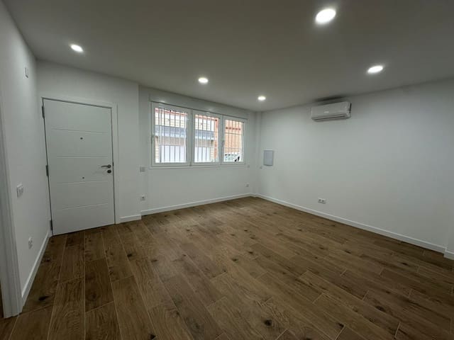 2 soveværelse Lejlighed til leje i Portazgo, Madrid by - € 1.250 (Ref: 9502061)