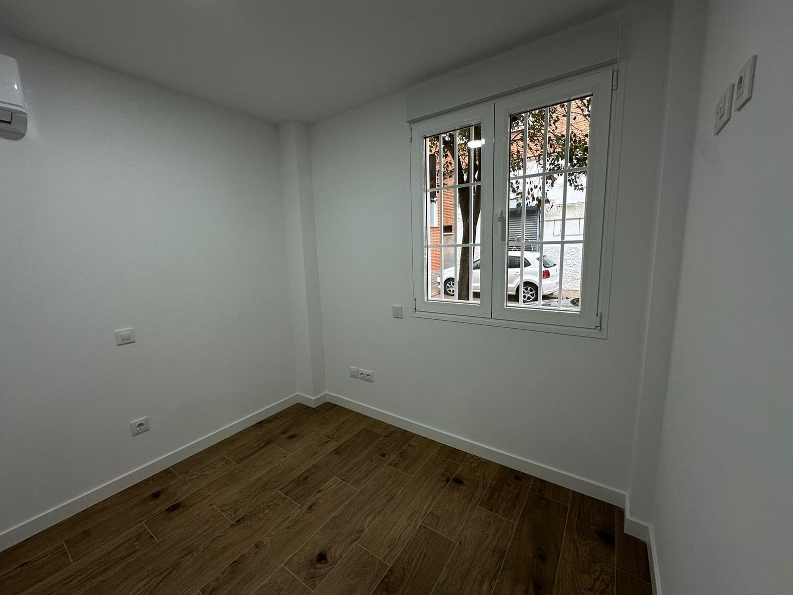 2 soveværelse Lejlighed til leje i Madrid by - € 1.250 (Ref: 9502061)