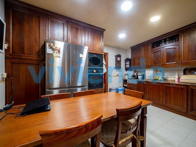 3 soveværelse Lejlighed til salg i Almagro, Madrid by med garage - € 1.657.000 (Ref: 9504122)