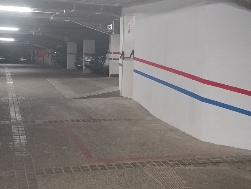 Garage for rent in Madrid city - € 190 (Ref: 9508603)