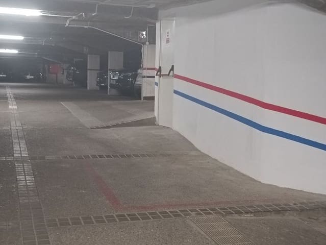 Garage for rent in Lista, Madrid city - € 190 (Ref: 9508603)