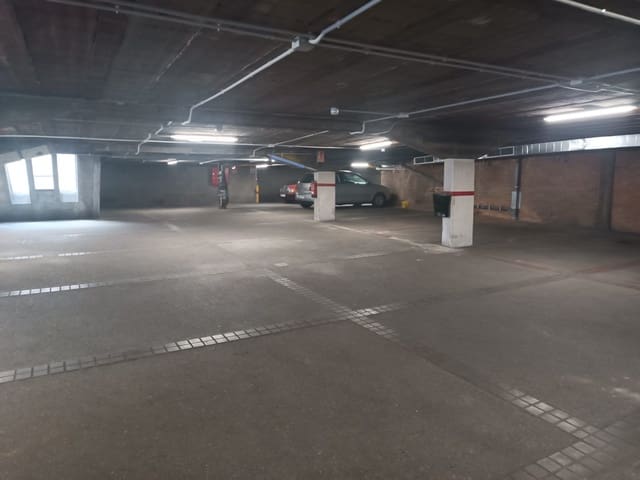 Garage for rent in Lista, Madrid city - € 190 (Ref: 9508603)