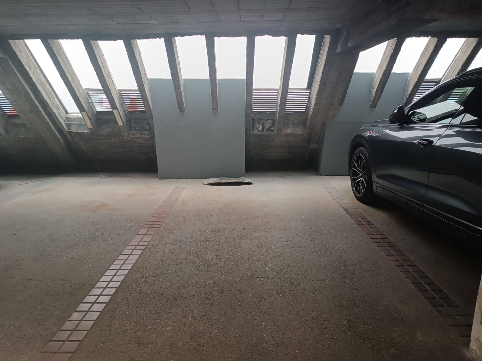 Garage for rent in Madrid city - € 190 (Ref: 9508603)