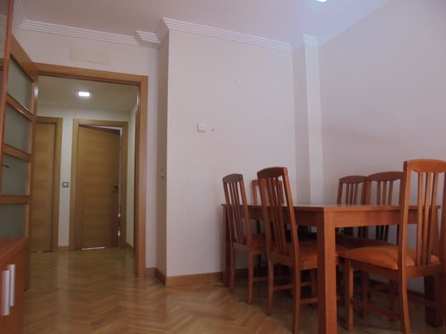 2 soveværelse Lejlighed til leje i Comillas, Madrid by - € 1.100 (Ref: 9518799)
