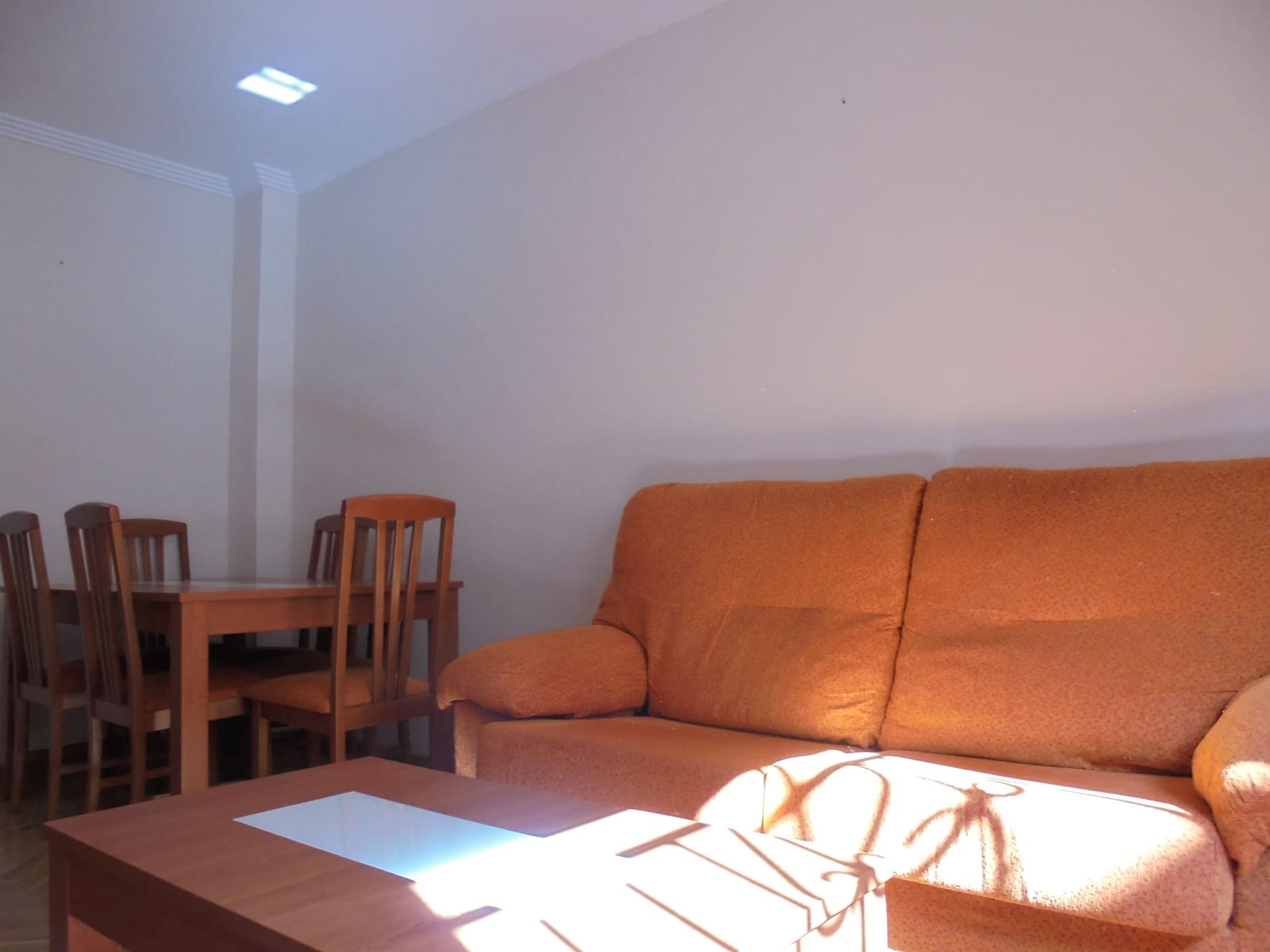 2 soveværelse Lejlighed til leje i Madrid by - € 1.100 (Ref: 9518799)