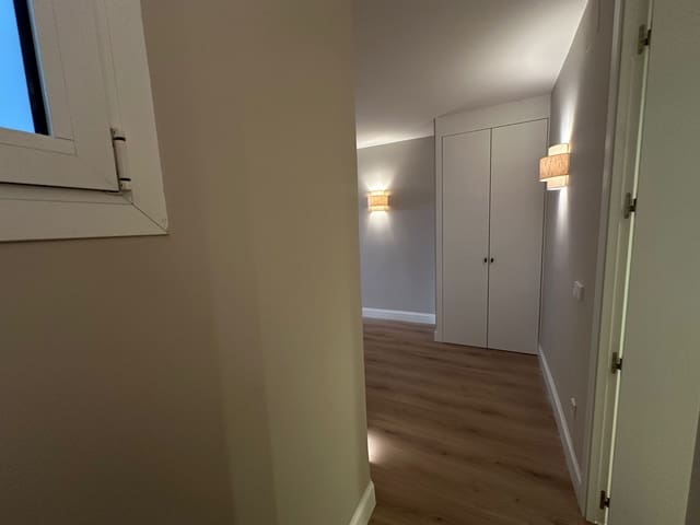 2 sovrum Lägenhet att hyra i Ciudad Jardín, Madrid stad - 2 800 € (Ref: 9527396)