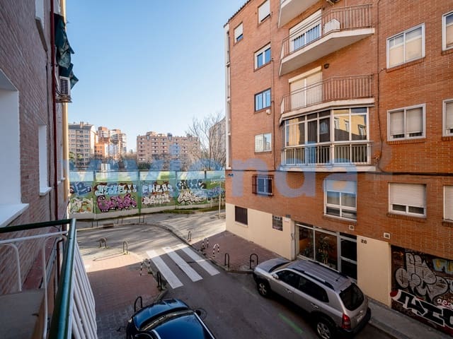 3 sovrum Lägenhet att hyra i Prosperidad, Madrid stad - 2 100 € (Ref: 9530374)
