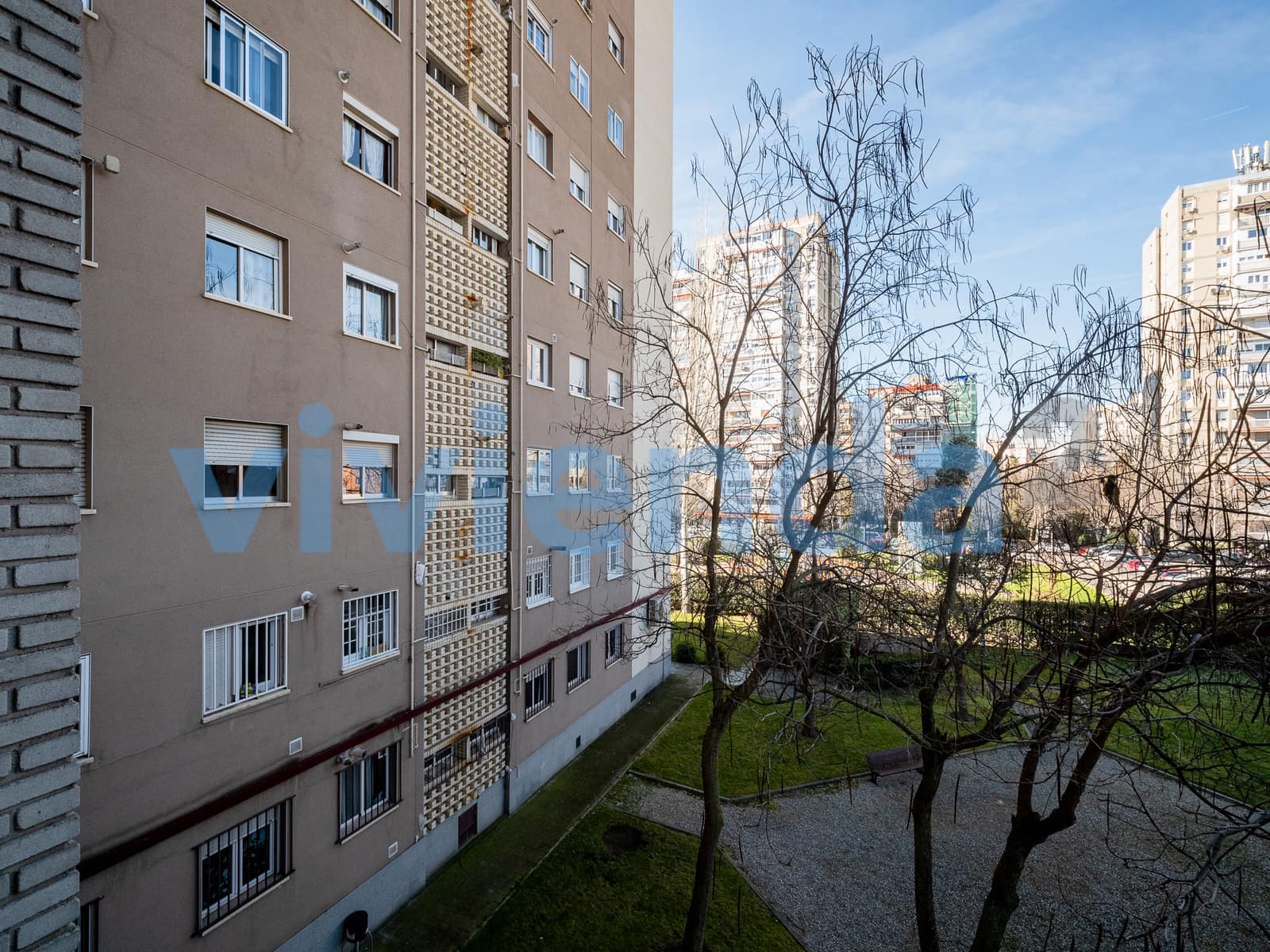 4 sovrum Lägenhet till salu i Madrid stad med garage - 469 000 € (Ref: 9533630)