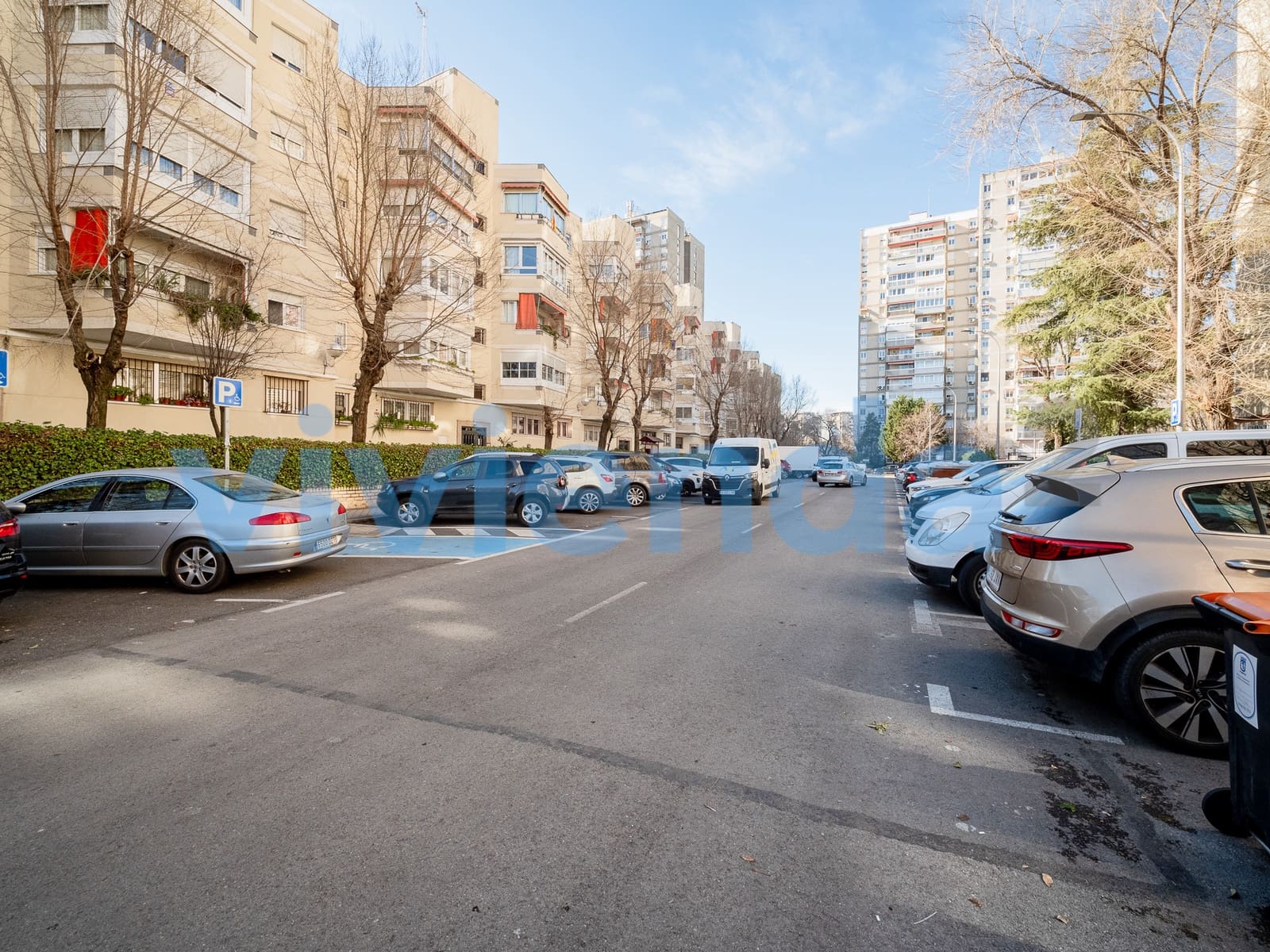 4 sovrum Lägenhet till salu i Madrid stad med garage - 469 000 € (Ref: 9533630)