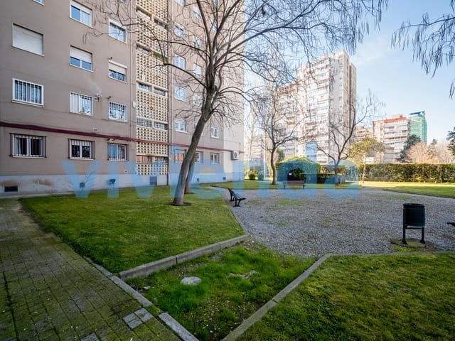 4 sovrum Lägenhet till salu i Aluche, Madrid stad med garage - 469 000 € (Ref: 9533630)