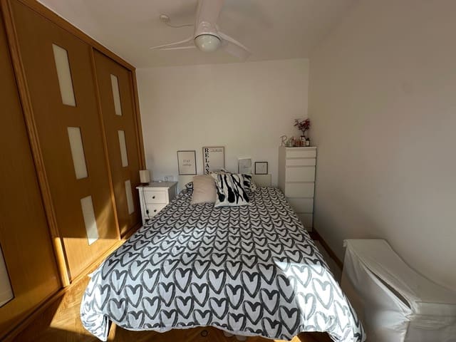 Appartement de 2 chambres à louer à Valdefuentes, Madrid ville - 1 450 € (Ref: 9533631)