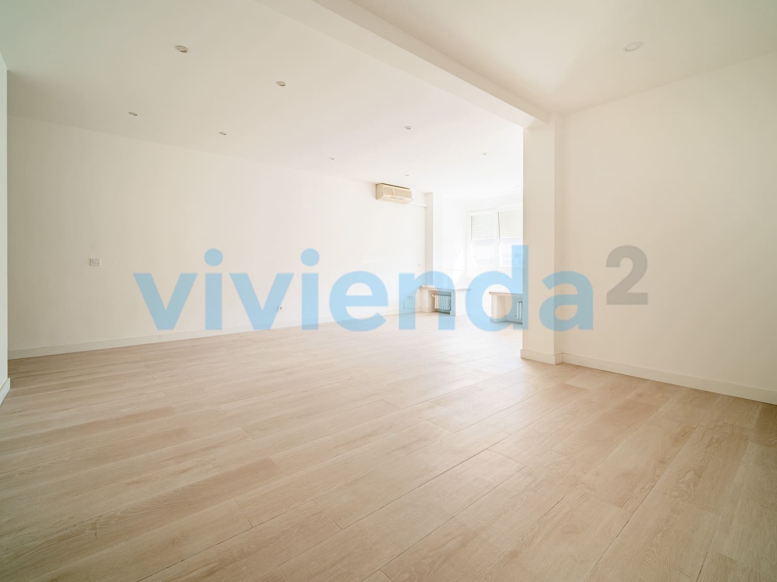4 quarto Apartamento para arrendar em Madrid cidade - 2 500 € (Ref: 9536050)