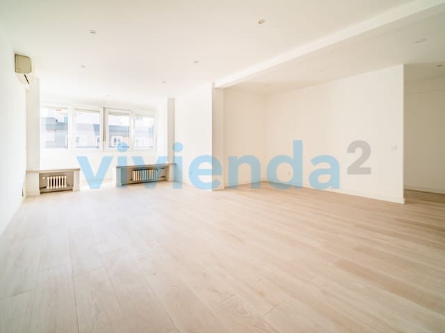 4 quarto Apartamento para arrendar em Niño Jesús, Madrid cidade - 2 500 € (Ref: 9536050)