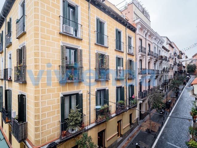 Piso de 1 habitación en Universidad, Madrid ciudad en venta - 785.000 € (Ref: 9536843)
