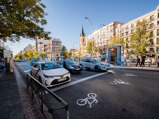 2 soveværelse Lejlighed til leje i Vallehermoso, Madrid by - € 2.095 (Ref: 9547701)