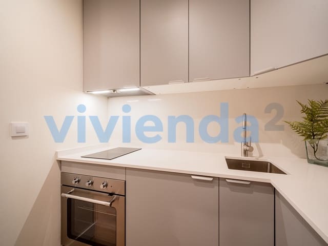 2 soveværelse Lejlighed til leje i Rios Rosas, Madrid by - € 1.895 (Ref: 9547702)
