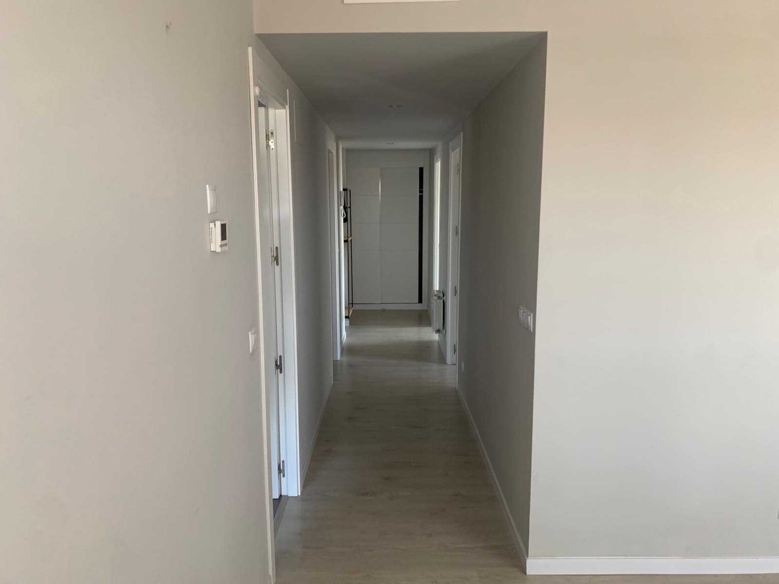 2 Zimmer Wohnung zu vermieten in Madrid Stadt mit Pool Garage - 1.400 € (Ref: 9547703)