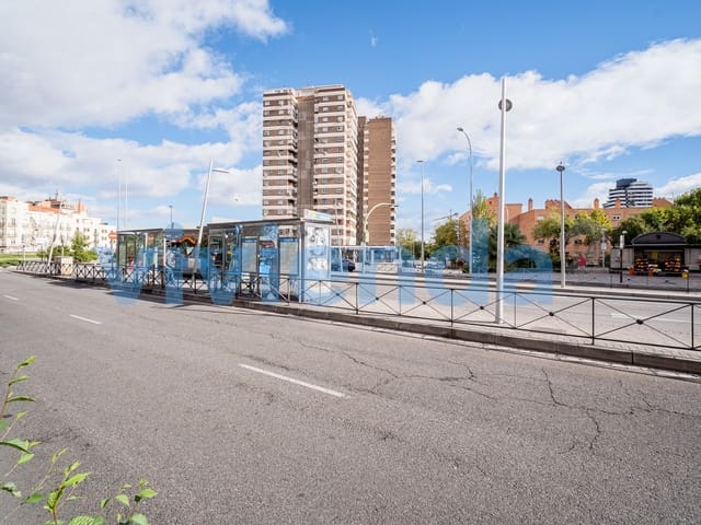 Piso de 4 habitaciones en Almendrales, Madrid ciudad en venta - 548.500 € (Ref: 9551166)