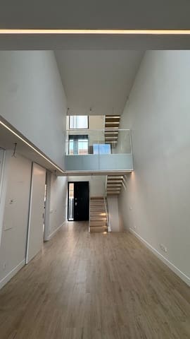 5 sovrum Lägenhet att hyra i Simancas, Madrid stad med pool - 5 500 € (Ref: 9551168)