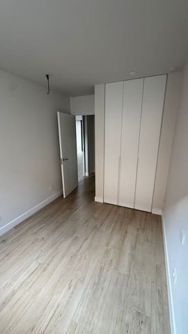 5 sovrum Lägenhet att hyra i Simancas, Madrid stad med pool - 5 500 € (Ref: 9551168)