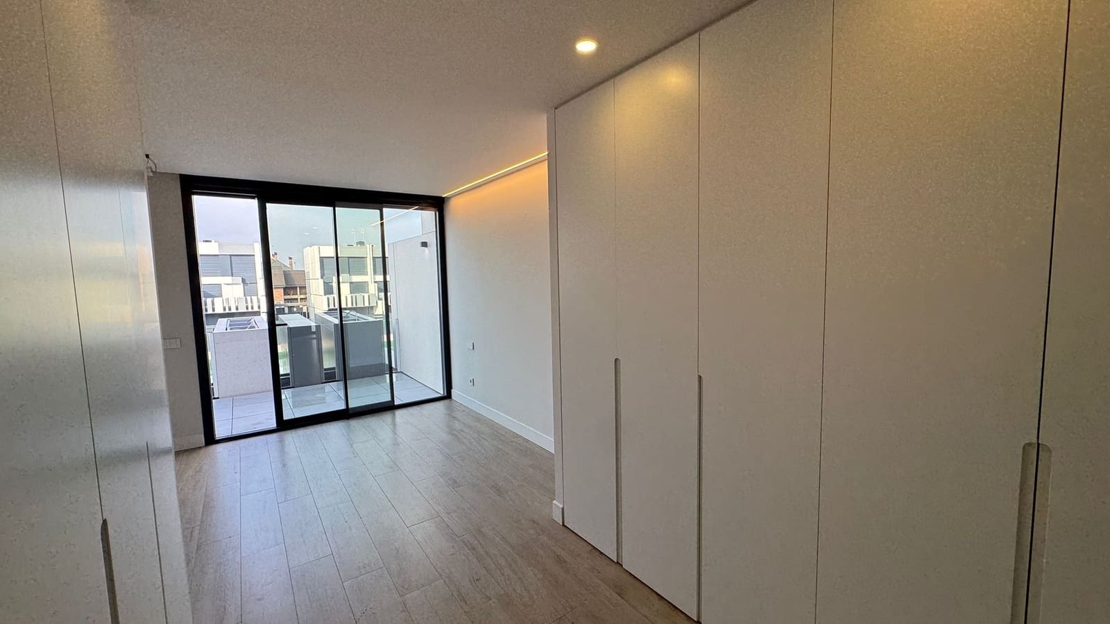 5 sovrum Lägenhet att hyra i Madrid stad med pool - 5 500 € (Ref: 9551168)