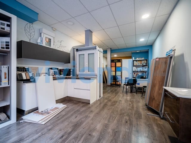 4 soverom Bedrift til salgs i Ciudad Jardín, Madrid by - € 553 900 (Ref: 9564907)