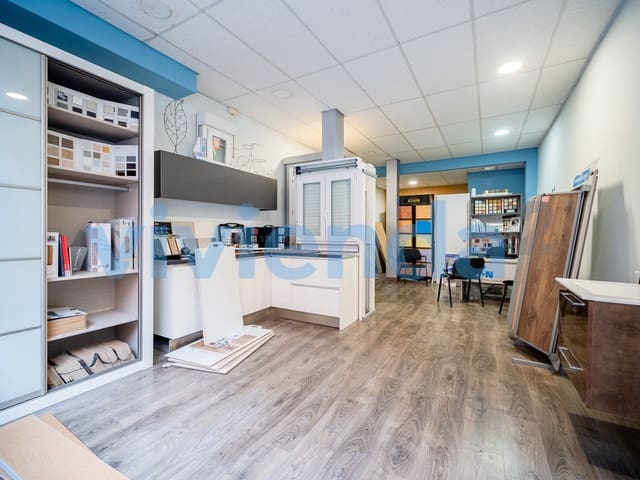 4 soverom Bedrift til salgs i Ciudad Jardín, Madrid by - € 553 900 (Ref: 9564907)