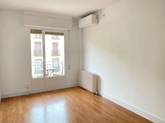 2 soveværelse Lejlighed til leje i Madrid by - € 1.500 (Ref: 9568276)