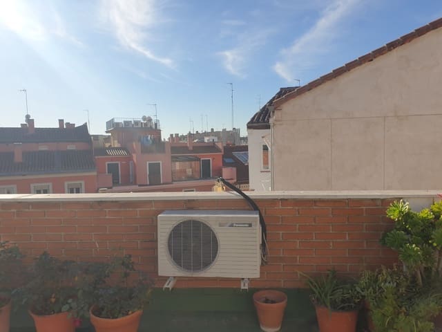 2 soveværelse Lejlighed til leje i Embajadores, Madrid by - € 1.500 (Ref: 9568276)