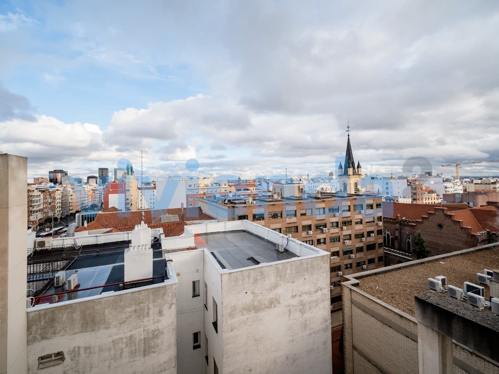 1 soveværelse Lejlighed til leje i Madrid by med swimmingpool - € 1.250 (Ref: 9568277)