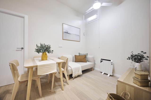 1 quarto Apartamento para arrendar em Embajadores, Madrid cidade - 1 030 € (Ref: 9582488)