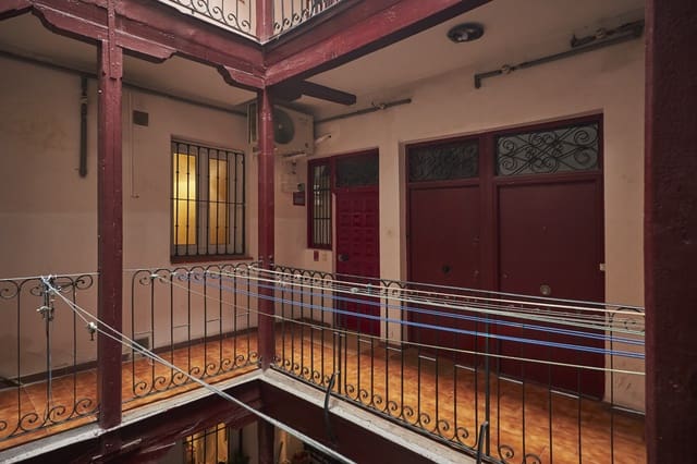 1 quarto Apartamento para arrendar em Embajadores, Madrid cidade - 1 030 € (Ref: 9582488)