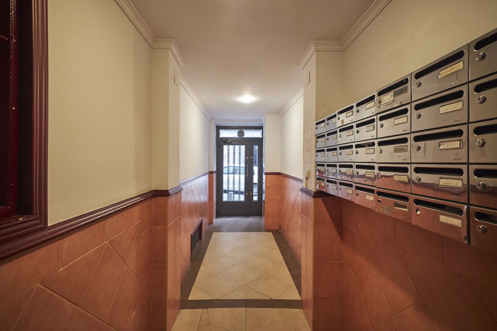 1 slaapkamer Flat te huur in Madrid stad - € 1.030 (Ref: 9582488)