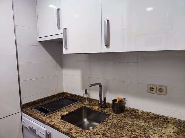 Appartement de 1 chambre à louer à Lista, Madrid ville avec piscine - 1 400 € (Ref: 9586006)