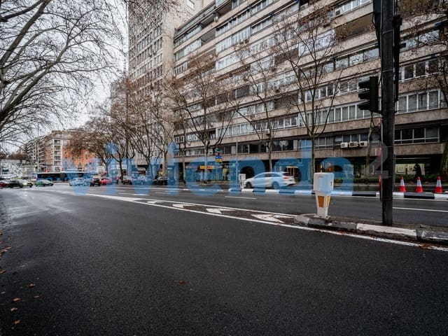 Garage til salg i El Viso, Madrid by - € 78.000 (Ref: 9590879)