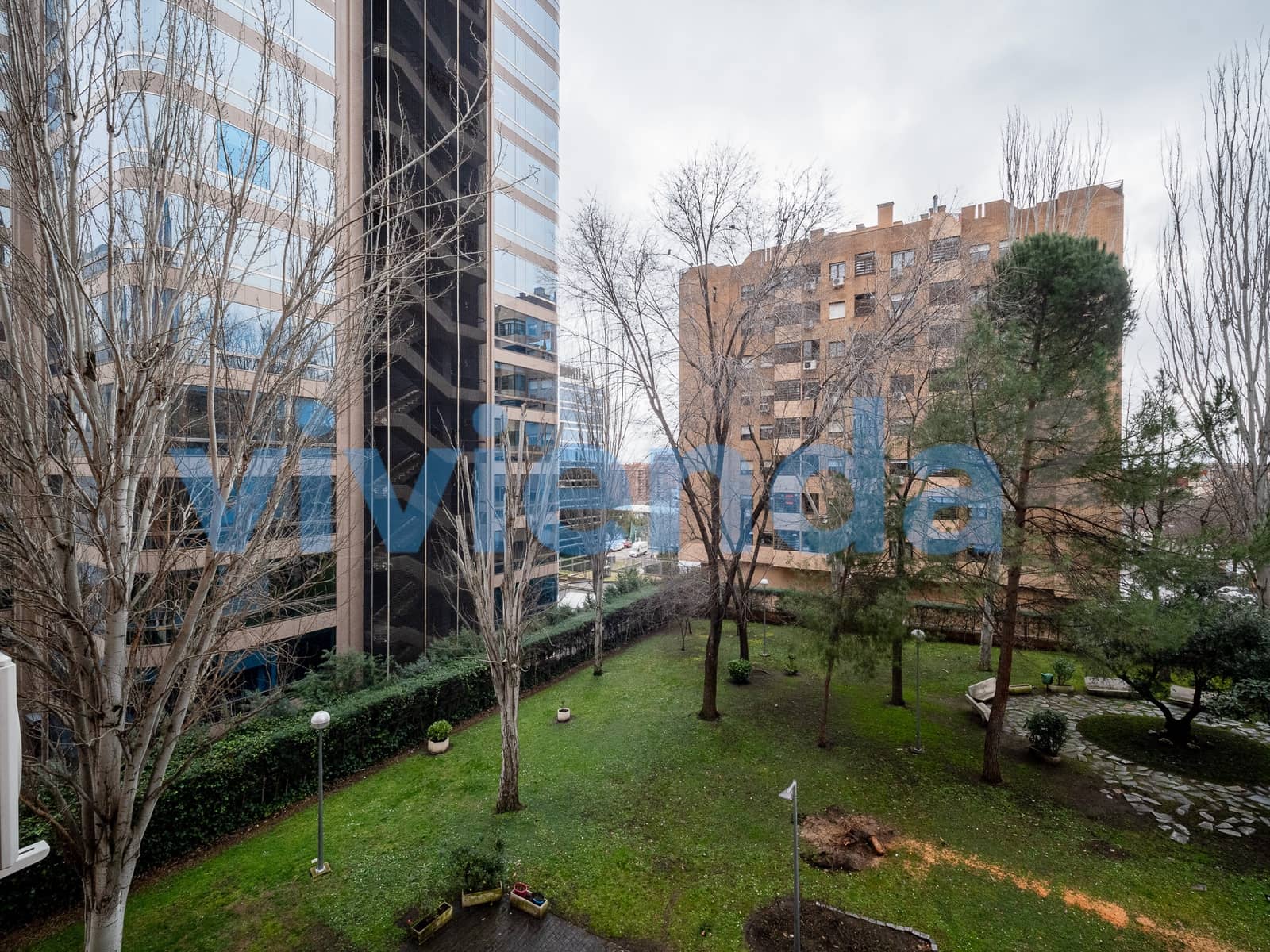 Appartement de 2 chambres à louer à Madrid ville avec garage - 1 525 € (Ref: 9598782)