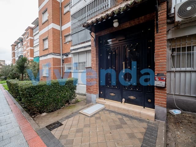 3 soveværelse Lejlighed til salg i Fontarrón, Madrid by - € 251.000 (Ref: 9615285)