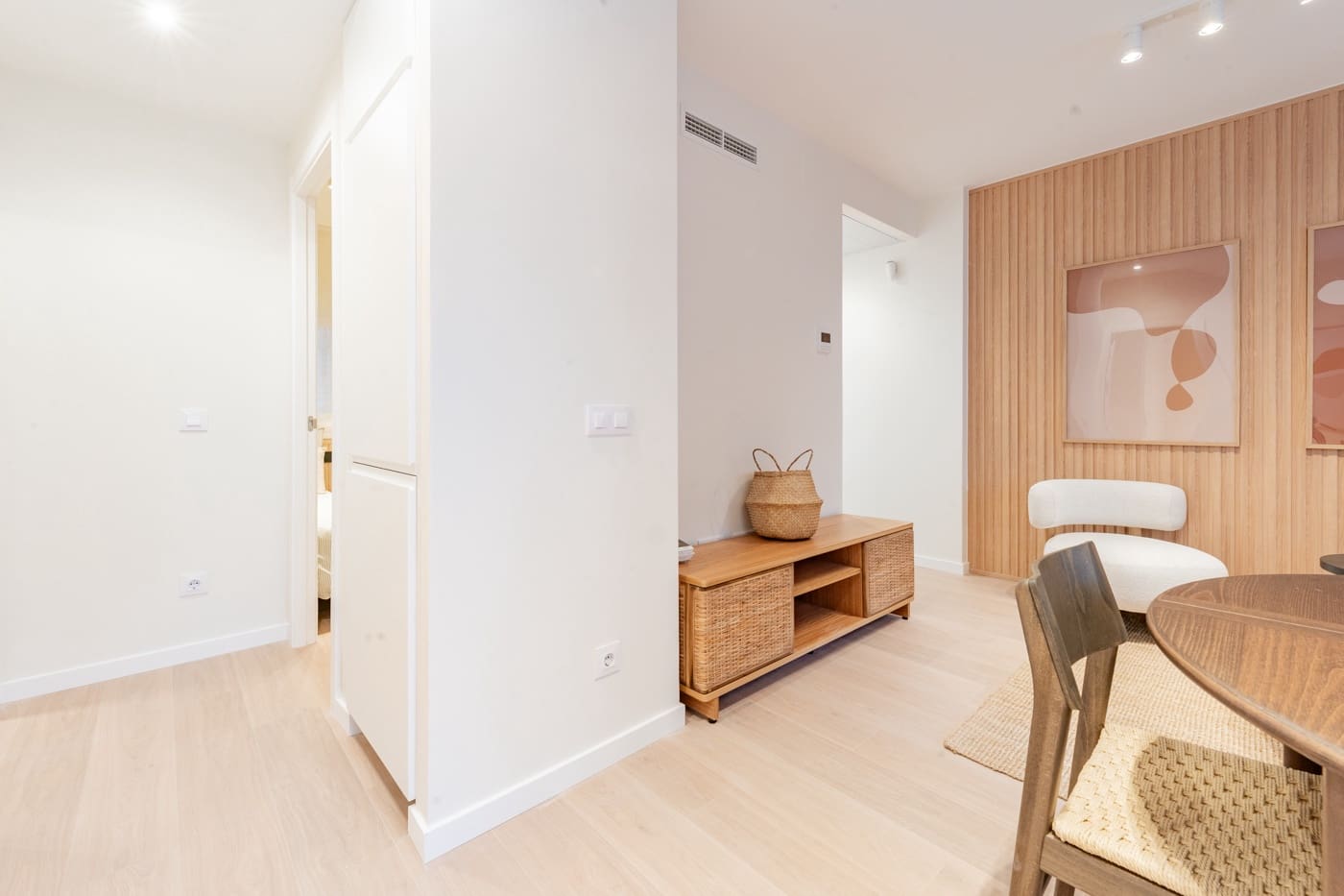 3 bedroom Flat for rent in Madrid city - € 1,850 (Ref: 9625427)