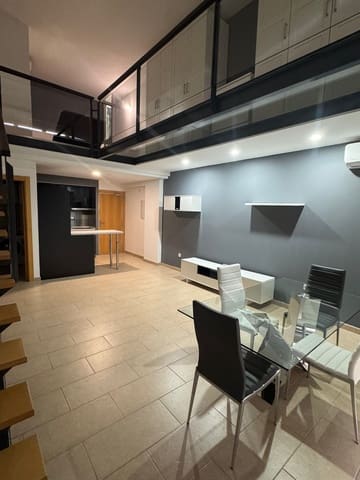 1 soverom Loft til leie i Casco Histórico de Vicálvaro, Madrid by med garasje - € 1 250 (Ref: 9627371)