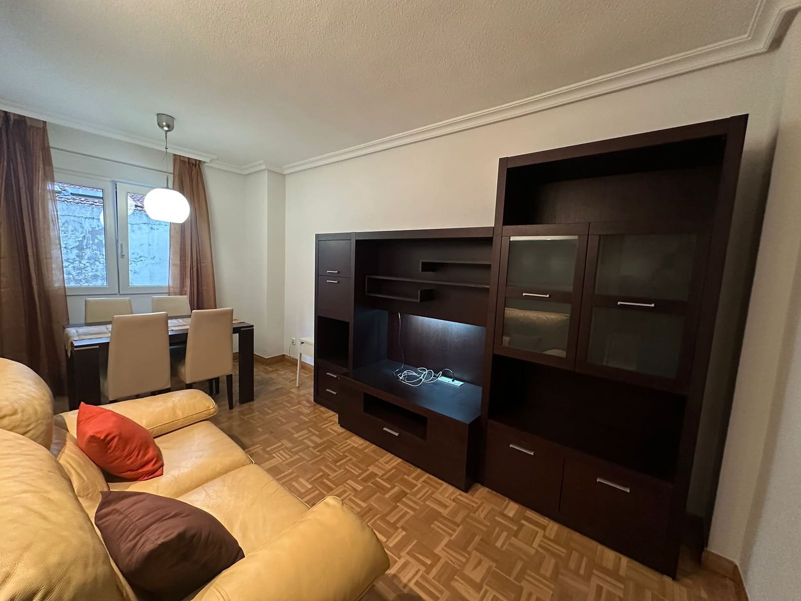 2 bedroom Flat for rent in Madrid city - € 1,500 (Ref: 9629844)