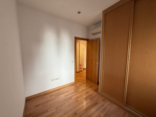 3 slaapkamer Flat te huur in Hispanoamérica, Madrid stad - € 2.100 (Ref: 9637269)