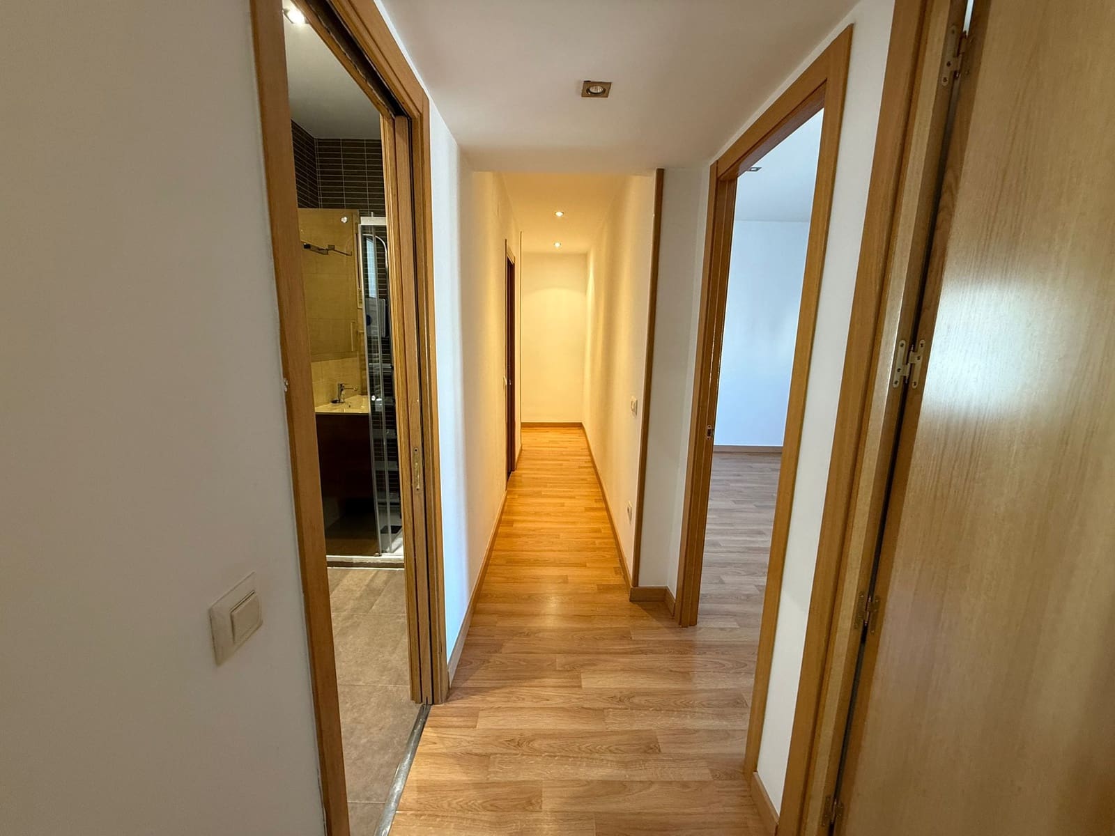 3 slaapkamer Flat te huur in Madrid stad - € 2.100 (Ref: 9637269)