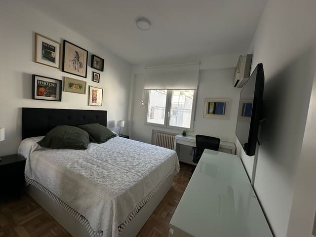 2 soverom Leilighet til leie i Ibiza, Madrid by - € 1 800 (Ref: 9637270)