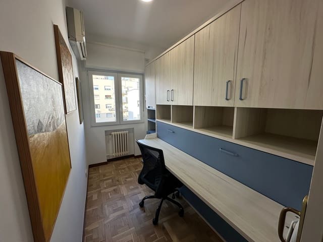 2 soverom Leilighet til leie i Ibiza, Madrid by - € 1 800 (Ref: 9637270)