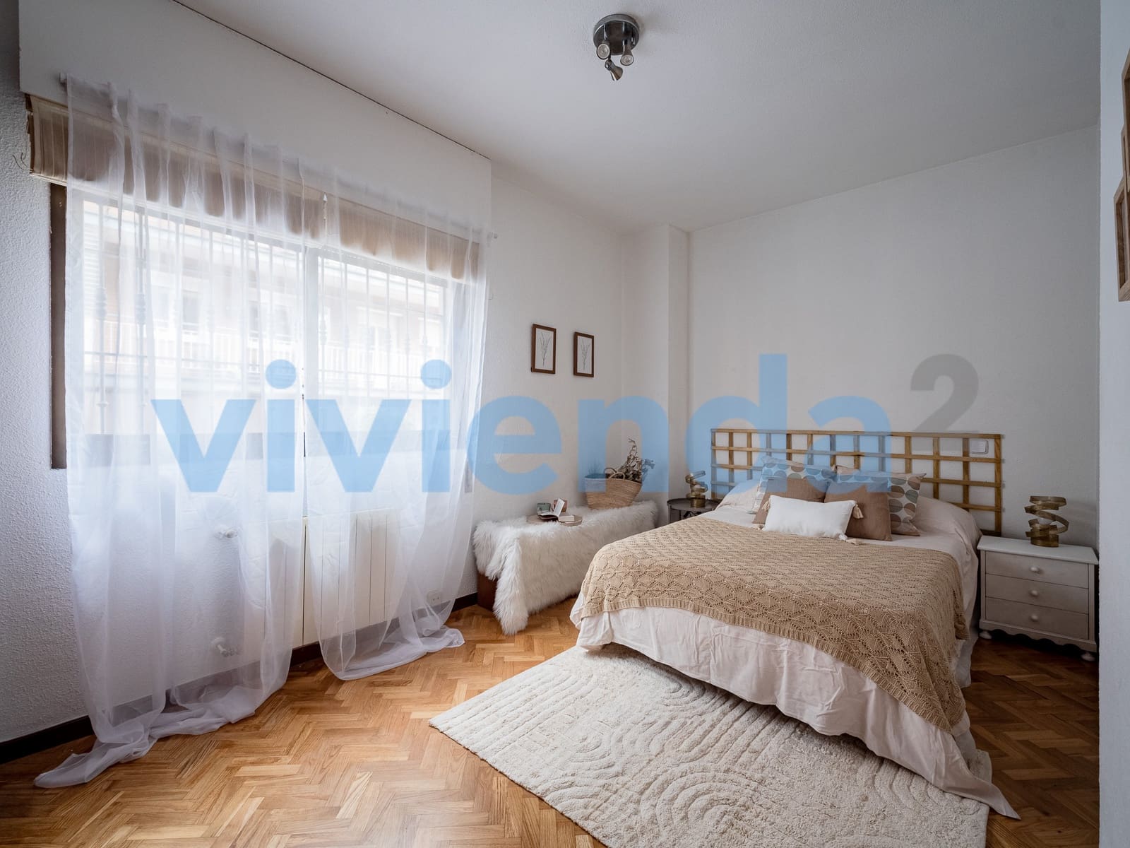 1 soveværelse Lejlighed til leje i Madrid by med garage - € 1.300 (Ref: 9644669)